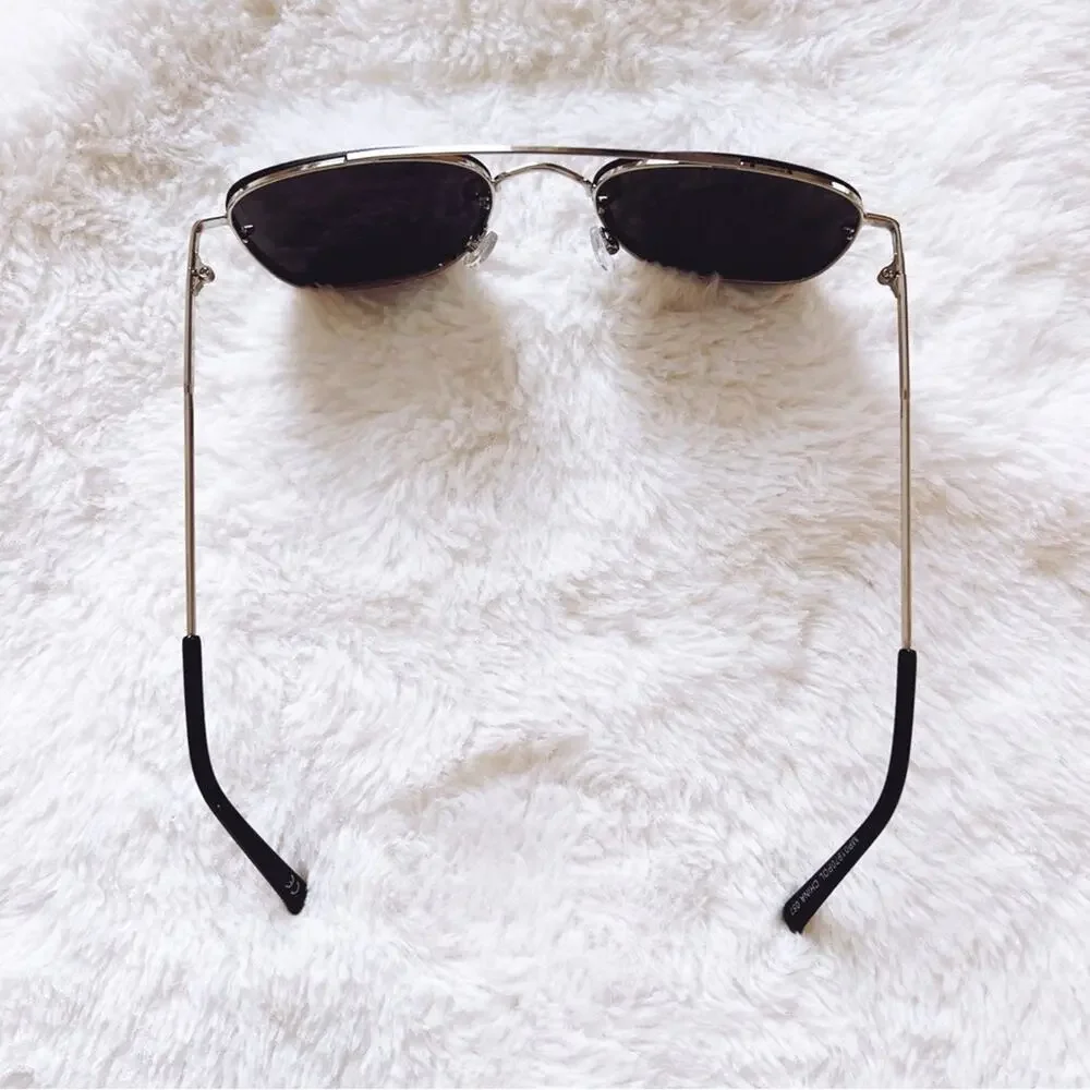 Leo Dark Gray & Silver Lenses Polarized Sunglasses